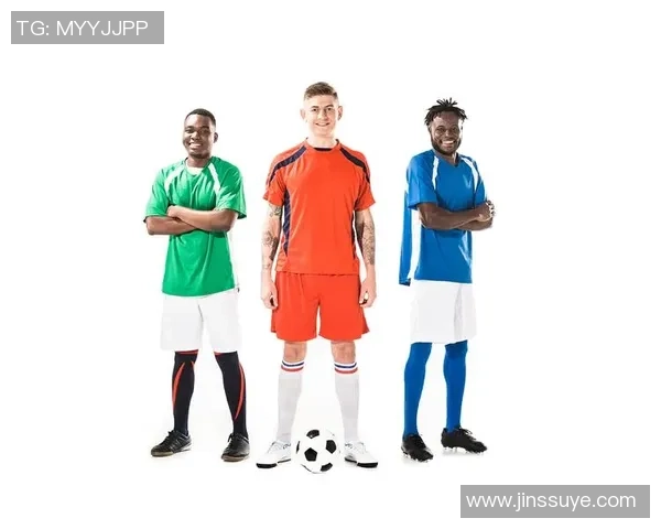 足球提示题:如何提升你的足球技巧与战术理解,成为场上的明星球员